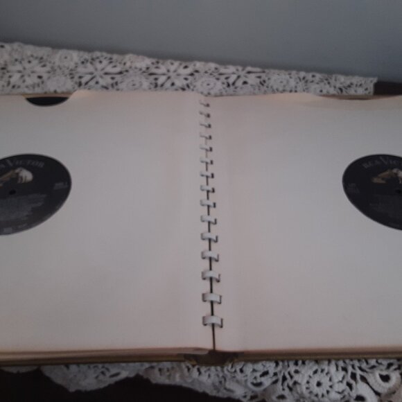 Glenn Miller - Limited Edition Numbered 5LP Binder Set - Volume 2 - Circa 1953 - Picture 6 of 7